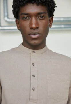 Pier One Overhemd - Taupe -Pier One Aanbiedingen Winkel 02bf2dafeb9f48aca132a39f3c9562ef