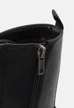 Pier One Veterboots - Black -Pier One Aanbiedingen Winkel 039c123f8b4b4151b8d0bff251574ade