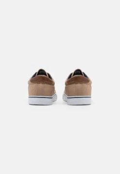 Pier One Unisex - Sneakers Laag - Brown -Pier One Aanbiedingen Winkel 0667ac52398a4cb28ca9239f7e349af9