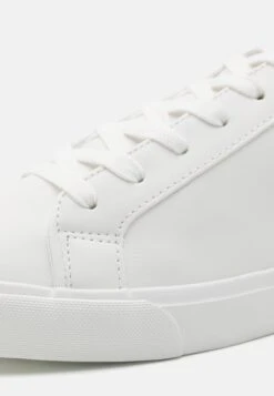 Pier One Sneakers Laag - White -Pier One Aanbiedingen Winkel 089ffbe2a2a84ebbaff4ded3f08bcf0e