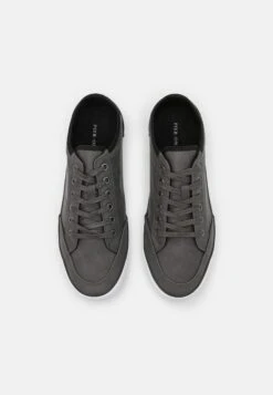 Pier One Sneakers Laag - Grey -Pier One Aanbiedingen Winkel 121b9e5dccd84e7482b811a5f0f11ce0