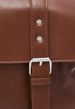 Pier One Schoudertas - Brown -Pier One Aanbiedingen Winkel 13681cf0e15d4e7a880bcd49346bf5a1 scaled