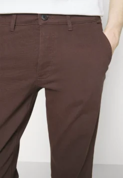 Pier One Chino - Dark Brown -Pier One Aanbiedingen Winkel 14a3817511584a53aef75e06eb0d9f10 scaled