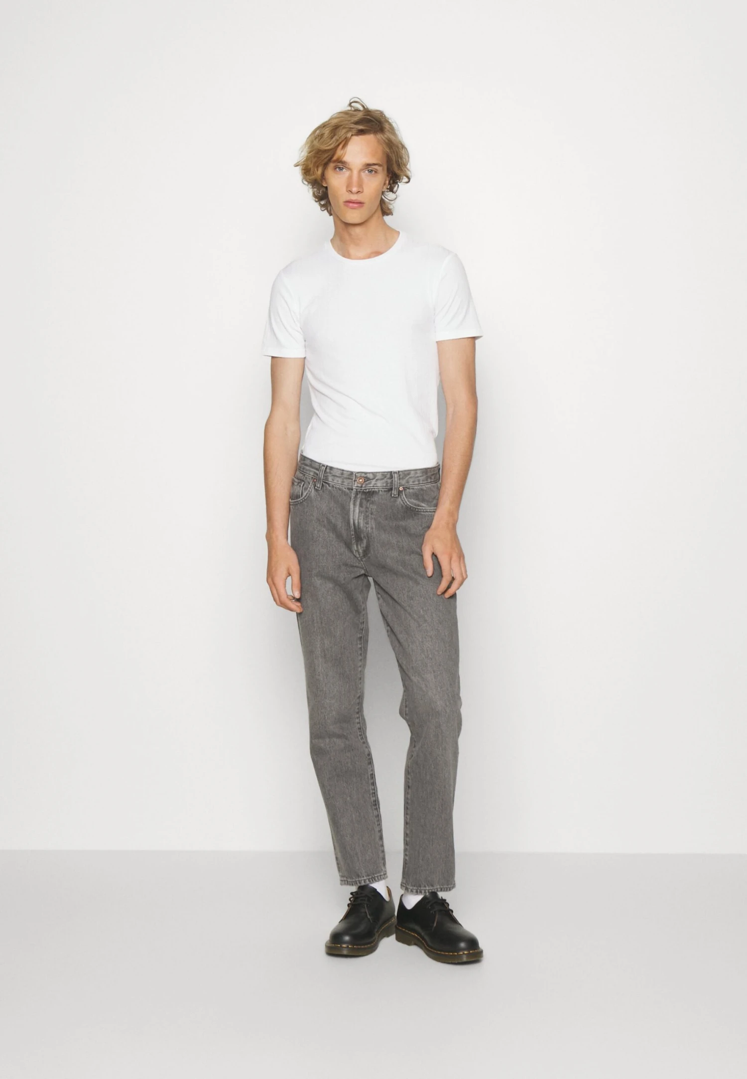 Pier One Mid Raise Straight Fit - Relaxed Fit Jeans - Grey Denim 2 Pier One Mid Raise Straight Fit - Relaxed Fit Jeans - Grey Denim - Afbeelding 2