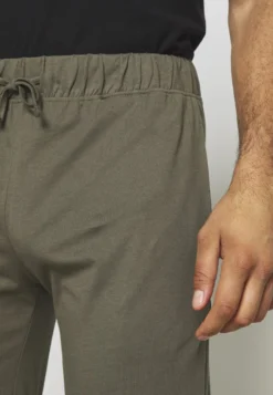 Pier One 2 Pack - Pyjamabroek - Black/Khaki -Pier One Aanbiedingen Winkel 2d7e8aabb1c34004a160f9bd3c559011 scaled