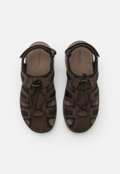 Pier One Leather - Outdoorsandalen - Brown 9 Pier One Leather - Outdoorsandalen - Brown -Pier One Aanbiedingen Winkel 2f7ff40eeede463ba421d45819843353