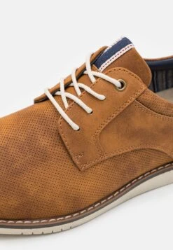 Pier One Sportieve Veterschoenen - Cognac 11 Pier One Sportieve Veterschoenen - Cognac -Pier One Aanbiedingen Winkel 3b81572f6a0d47d7a3a7c626ca254e0b