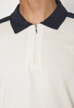 Pier One Poloshirt - Off-White 11 Pier One Poloshirt - Off-White -Pier One Aanbiedingen Winkel 4075c98ba0ec459dad4a6fd366f86598