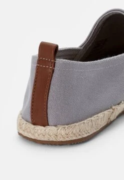Pier One Rena Espadrille Unisex - Espadrilles - Light Grey -Pier One Aanbiedingen Winkel 42d2421a7d9a4236aff6d97b980fd1f5