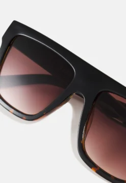 Pier One Unisex - Zonnebril -Brown -Pier One Aanbiedingen Winkel 49438c273d504b76beb754bc5e5ede3a scaled