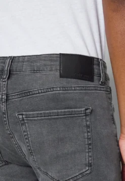 Pier One Straight Leg Jeans - Grey -Pier One Aanbiedingen Winkel 4c6420e394df46488021caf95d5c1f3a scaled