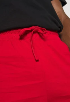 Pier One 3 Pack - Pyjamabroek - Black/Mottled Dark Grey/Red -Pier One Aanbiedingen Winkel 4e0750ec07904855ac543b915c290e27 scaled