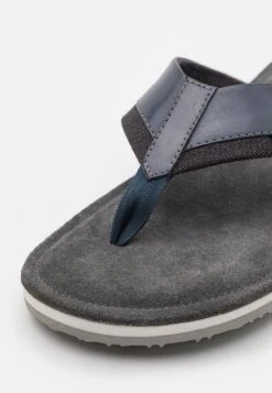 Pier One Leather - Teensandalen - Blue 11 Pier One Leather - Teensandalen - Blue -Pier One Aanbiedingen Winkel 50c49d2b3015483b8a98ff7b74229b5f