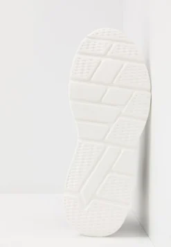 Pier One Sneakers Hoog - Black/White -Pier One Aanbiedingen Winkel 52b5e07059e148baa03e0194b33ba8c5 scaled