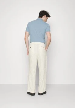 Pier One Drawcord Trousers Linen Blend - Broek - Off-White -Pier One Aanbiedingen Winkel 65c988989ad143de851aee47dda41e80
