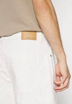 Pier One Carpenter Colored Twill- Straight Leg Jeans - Off-White -Pier One Aanbiedingen Winkel 6ab9ac206d634ef2960024847cf7be03