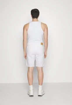 Pier One Colored Twill White Denim - Jeansshort - White Denim -Pier One Aanbiedingen Winkel 6fb902e0dcfa488a9a60ba7e359e011c