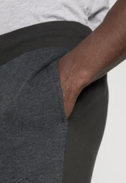 Pier One Trainingsbroek - Dark Grey 9 Pier One Trainingsbroek - Dark Grey -Pier One Aanbiedingen Winkel 7330a65cce2c4272b5ca30f392b2c466 scaled