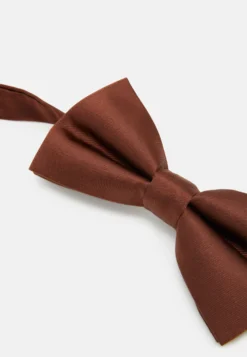 Pier One Vlinderdas - Cognac 5 Pier One Vlinderdas - Cognac -Pier One Aanbiedingen Winkel 7c3bc3f994664adf8b04f7179feae852 scaled