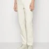 Pier One Chino - White