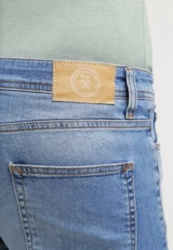 Pier One Slim Fit Jeans - Light Blue Denim -Pier One Aanbiedingen Winkel 86616cf9595a4cd4a68ac3c4756a4ad3