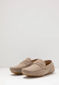 Pier One Unisex - Mocassins - Taupe 8 Pier One Unisex - Mocassins - Taupe -Pier One Aanbiedingen Winkel 8db2ebcd0d58417e91782ba204cb2b61 scaled