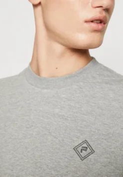 Pier One Sweater - Grey 11 Pier One Sweater - Grey -Pier One Aanbiedingen Winkel 8e4928b8f2f04a1f9baea4929b8fba15 scaled