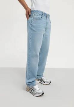 Pier One Relaxed Fit Jeans - Light Blue Denim -Pier One Aanbiedingen Winkel 9227184b76c24bd287ce53d34bd47f95 scaled