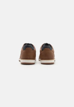 Pier One Sportieve Veterschoenen - Cognac -Pier One Aanbiedingen Winkel 93d873450820490c9e77eb6718fb66c3 scaled