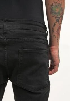 Pier One Slim Fit Jeans - Black Denim -Pier One Aanbiedingen Winkel 9441b2be9a04454c880955ca3191995b