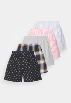 Pier One 5 Pack - Boxershort - Blue/Dark Blue/Pink - 15 Pier One 5 Pack - Boxershort - Blue/Dark Blue/Pink - -Pier One Aanbiedingen Winkel 9fb699084db745fb82f3afe419449e07 scaled
