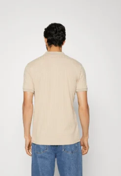 Pier One Poloshirt - Beige 8 Pier One Poloshirt - Beige -Pier One Aanbiedingen Winkel a2758c5cd10a4af5888312c014d2e760 scaled