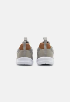 Pier One Sneakers Laag - Light Grey -Pier One Aanbiedingen Winkel b32d823083954dad9c3bfe71ef720aca scaled