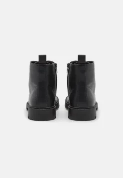 Pier One Unisex - Veterboots - Black 8 Pier One Unisex - Veterboots - Black -Pier One Aanbiedingen Winkel b4bba21c5c5045809f9f89fdc8738ce6 scaled