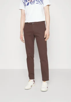Pier One Chino - Dark Brown