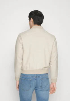 Pier One Bomberjacks - Beige -Pier One Aanbiedingen Winkel ba865374a5974ac187bf6ede3af27cf5 scaled