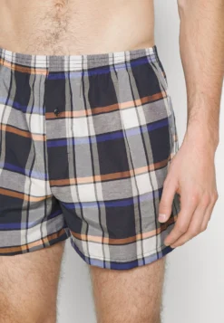 Pier One 5 Pack - Boxershort - Blue/Dark Blue/Pink - 21 Pier One 5 Pack - Boxershort - Blue/Dark Blue/Pink - -Pier One Aanbiedingen Winkel c0b409969efc4d929bf565bf1bfea9e2 scaled