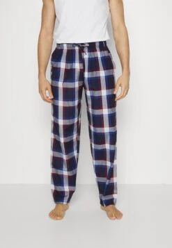 Pier One 2 Pack - Pyjamabroek - 503 - Dark Blue_302 - Red -Pier One Aanbiedingen Winkel c4deb935b78b419f85d4482f92853b6e