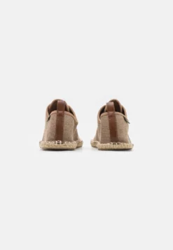 Pier One Sportieve Veterschoenen - Beige -Pier One Aanbiedingen Winkel d67a41eacb2b48d4940dc1a68500dacb scaled