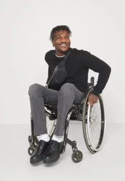 Pier One Straight Leg Jeans - Grey Denim 13 Pier One Straight Leg Jeans - Grey Denim -Pier One Aanbiedingen Winkel d68e27744b6d4606b039de4932177e16