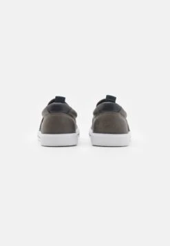 Pier One Unisex - Sneakers Laag - Grey -Pier One Aanbiedingen Winkel dc55705131384ebf99020ab1138752c4