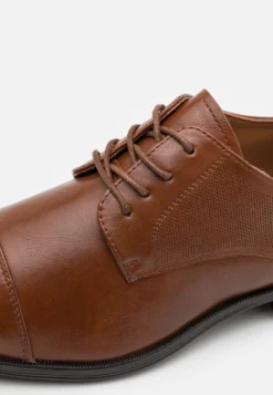 Pier One Veterschoenen - Tan -Pier One Aanbiedingen Winkel ddd20fd106f84a83a55fed5e71a76901 scaled