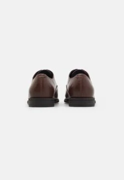 Pier One Unisex - Sportieve Veterschoenen - Dark Brown 8 Pier One Unisex - Sportieve Veterschoenen - Dark Brown -Pier One Aanbiedingen Winkel def25b02b8464c7bb9962d0b86180f45