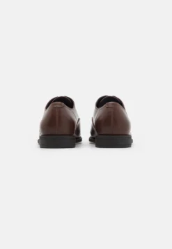 Pier One Unisex - Sportieve Veterschoenen - Dark Brown 8 Pier One Unisex - Sportieve Veterschoenen - Dark Brown -Pier One Aanbiedingen Winkel def25b02b8464c7bb9962d0b86180f45 scaled