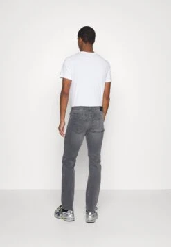 Pier One Straight Leg Jeans - Grey -Pier One Aanbiedingen Winkel e3fa2efb8b7f4285998ebd6aa58b9d65
