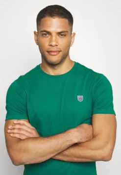 Pier One T-Shirt Basic - Dark Green 9 Pier One T-Shirt Basic - Dark Green -Pier One Aanbiedingen Winkel e6610dc69d754cfbad4f364d0678bb5f scaled