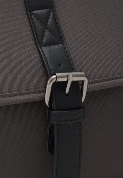 Pier One Schoudertas - Grey -Pier One Aanbiedingen Winkel e9121233f5ce4ad7aeae6b296962bc75 scaled