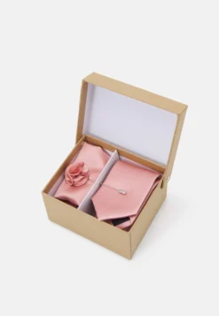 Pier One Set - Overige Accessoires - Pink 6 Pier One Set - Overige Accessoires - Pink -Pier One Aanbiedingen Winkel ecc40dfacdcc4f4e875d92878e9ced65 scaled