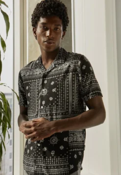 Pier One Unisex - Overhemd - Black -Pier One Aanbiedingen Winkel f1f41040afc04553bf31d58a923943f8 scaled