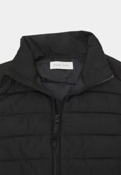 Pier One Bodywarmer - Black 24 Pier One Bodywarmer - Black -Pier One Aanbiedingen Winkel f4888c40f5f941bcb27bf9cb3e8f84e8